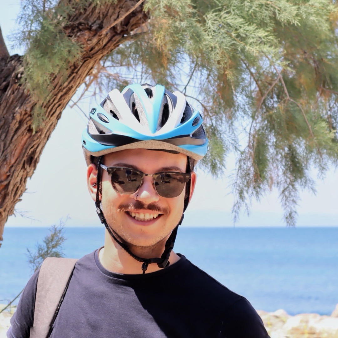 Vas, Solebike tour leader in Athens